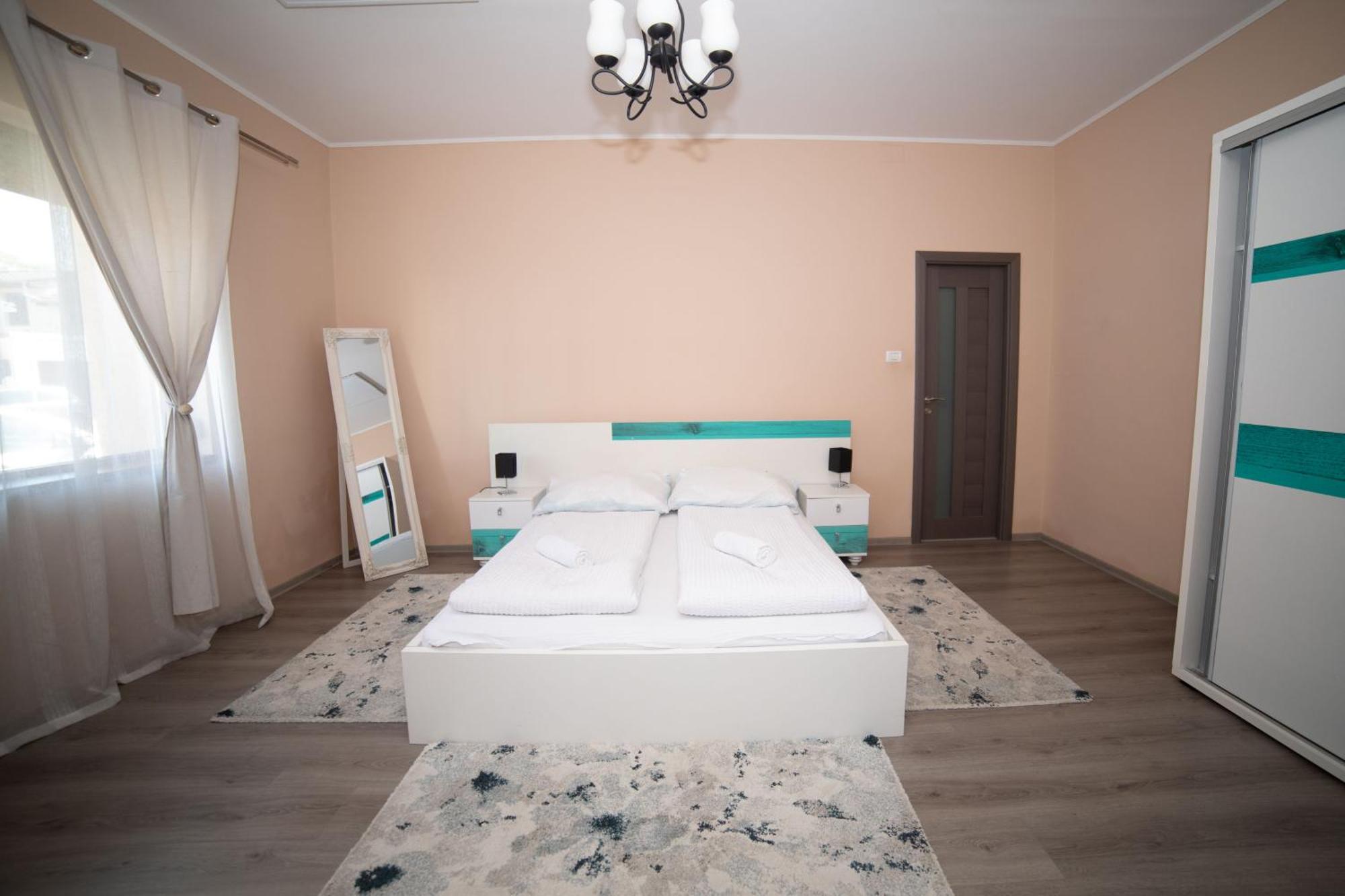 Milan House Apartment Arad Bagian luar foto