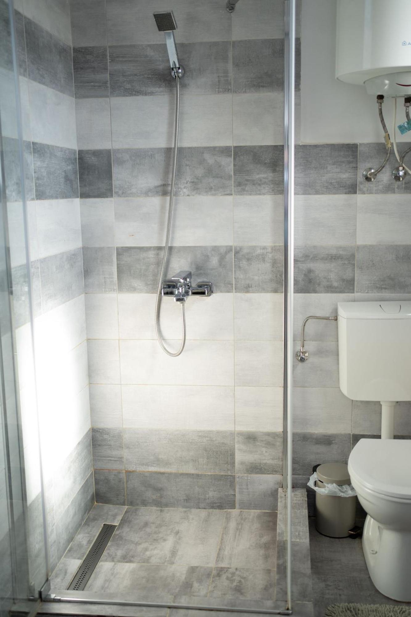 Milan House Apartment Arad Bagian luar foto