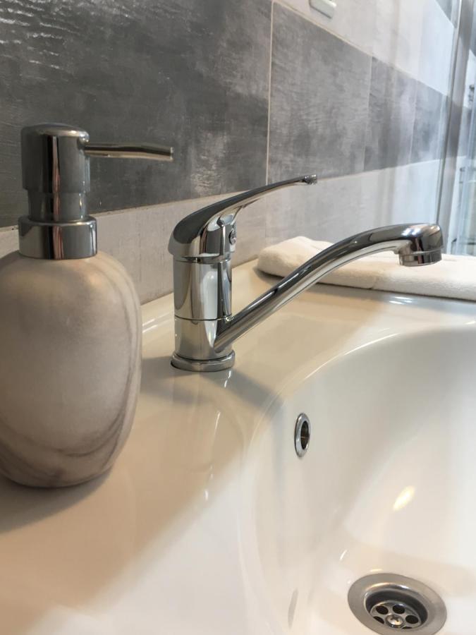 Milan House Apartment Arad Bagian luar foto